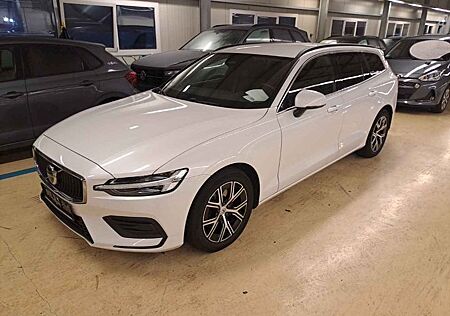 Volvo V60 Kombi Core Aut.+LED+DAB+ANHÄNGERKUPPLUNG+