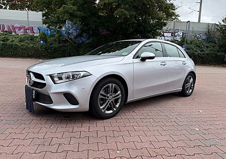 Mercedes-Benz A 220 A-Klasse 220/TOTWINK/ACC/CAM/MBUX/KEYLESS/WIDE