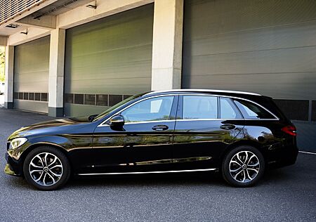 Mercedes-Benz C 180 T Automatic - Avantgarde