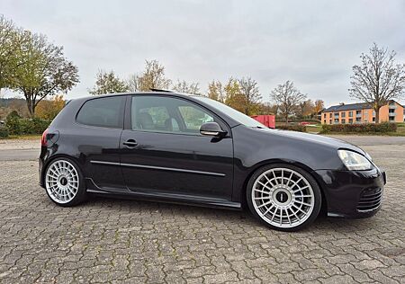 VW Golf Volkswagen R32 DSG R32