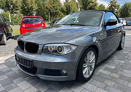BMW 118dA M Paket Navi Leder Xenon Scheckheft
