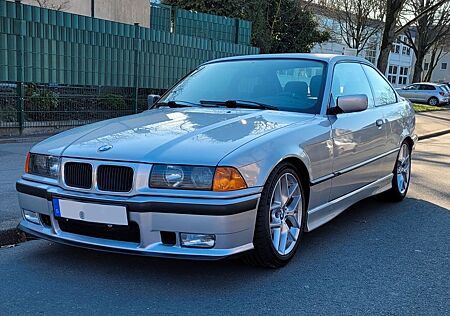 BMW 318iS e36 Coupe