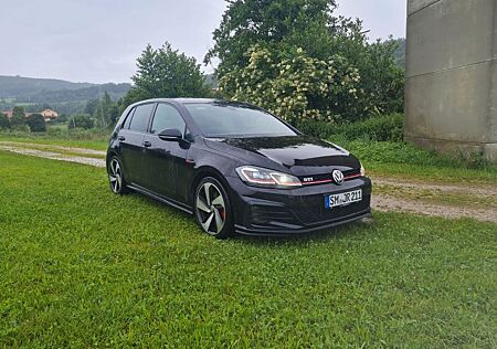 VW Golf Volkswagen 2.0 TSI DSG GTI GTI