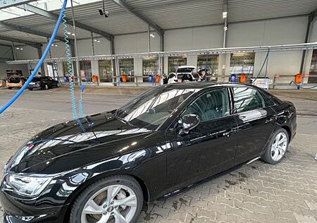 Audi A4 TDI S-Line Vollausstattung