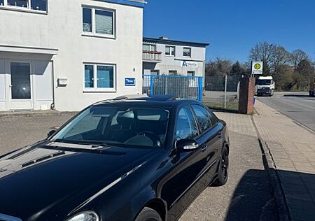 Mercedes-Benz E 320 AVANTGARDE Avantgarde