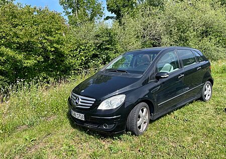 Mercedes-Benz B 170 -