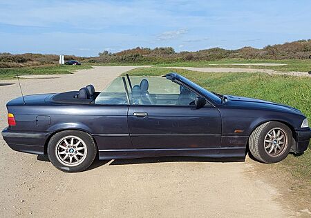 BMW 320i Cabrio, gepflegt, neues Softtop/Verdeck