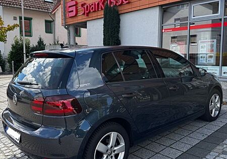 VW Golf Volkswagen 1.6 TDI - TeamEdition - TÜV 10/26*