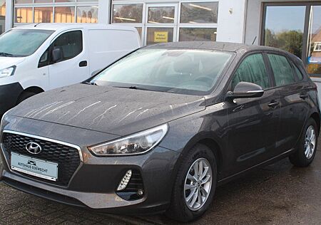 Hyundai i30 Select*1.Hand*Service Neu*
