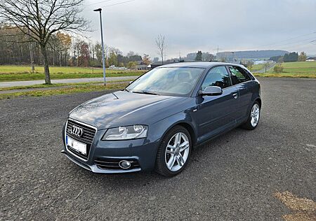 Audi A3 2.0 TDI 125kW 8P quattro Allrad S lineAHK TÜV