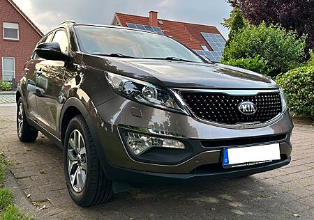 Kia Sportage 2.0 CRDi 4WD Vision XENON/TEMPO/KAMERA