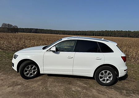 Audi Q5 2.0 TDI DPF S tronic quattro -