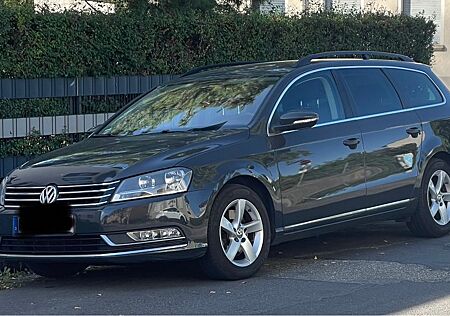 VW Passat Variant Volkswagen 2.0 TDI DSG Comfortline BMT V...
