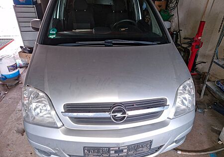 Opel Meriva 1.6 -