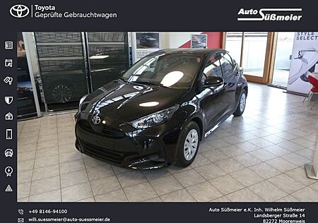 Toyota Yaris Comfort 5-Türer *8-fach bereift*