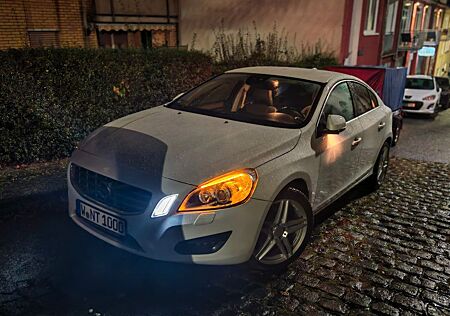 Volvo S60 D3 -