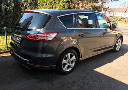 Ford S-Max 2,0 TDCi 132kW Vignale Vignale