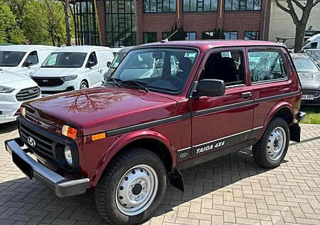 Lada Niva Taiga 4x4, wenig km. MwSt ausweisbar