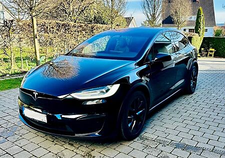 Tesla Model X Tri-Motor Allradantrieb Plaid 1. Hand