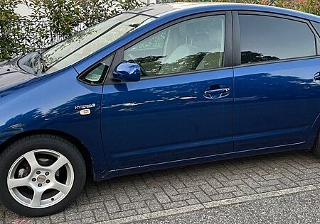 Toyota Prius 1.5-l-VVT-i Sol inkl. Travel-Paket Sol...