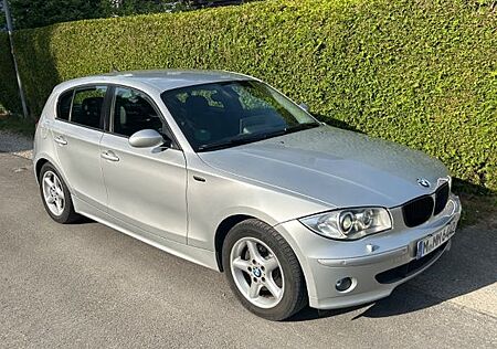 BMW 120i -