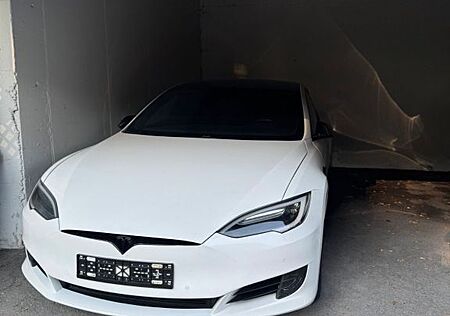 Tesla Model S 2017