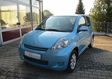 Daihatsu Sirion +5türig+Alu+Klima