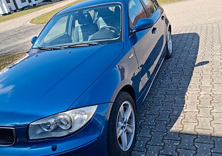 BMW 120i -