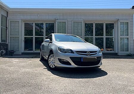 Opel Astra J 1.4 Turbo 103kW Edition neues Modell