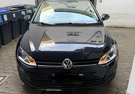 VW Golf Volkswagen 1.2 TSI 63 kW Style Style