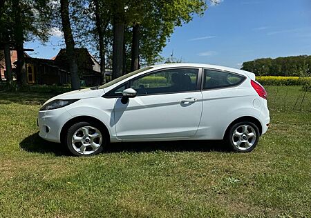 Ford Fiesta 1,25 60kW Ghia Ghia