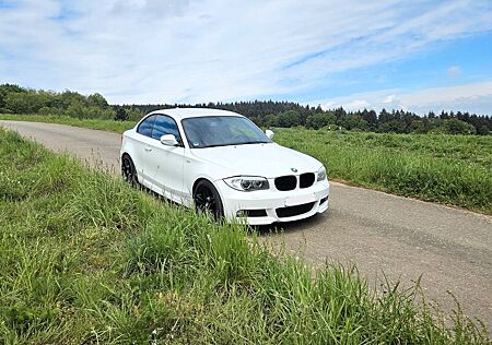 BMW 118d Coupé Facelift *M-Paket, Navi, Xenon*