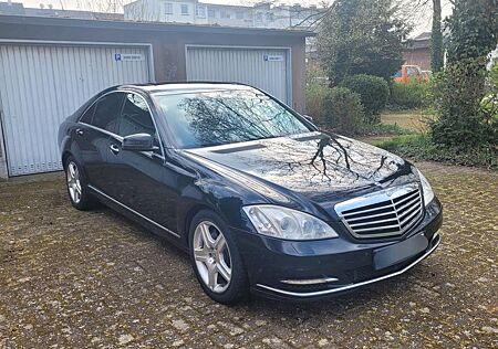 Mercedes-Benz S 320 CDI -