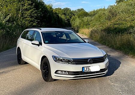VW Passat Variant Volkswagen 2.0 TDI SCR DSG Comfortline V...