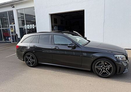 Mercedes-Benz C 300 d T AMG-Paket, Burmester und Panoramadach