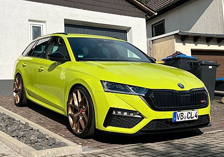 Skoda Octavia RS Challenge Matrix ACC 20" Head Up