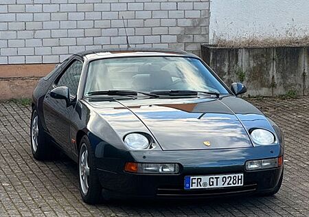 Porsche 928 GTS Auto GTS