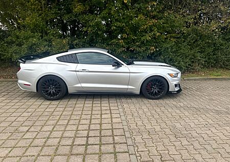 Ford Mustang -3,7 Gasanlage Xenon Leder Navi