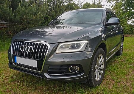 Audi Q5 45 TFSI S tronic quattro -