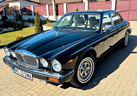 Jaguar XJ12 XJ Daimler Double Six