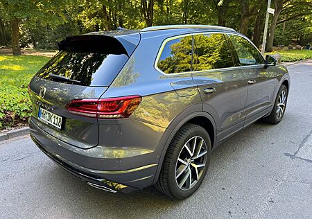 VW Touareg Volkswagen 3.0 V6 TDI 210kW 4MOTION Tiptronic -