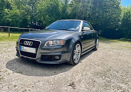Audi RS4 4.2 quattro Cabriolet - Vollausstattung