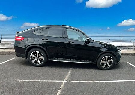 Mercedes-Benz GLC 250 4MATIC Coupé Autom. - AMG Line