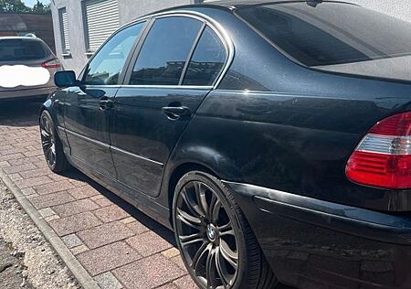 BMW 330i -