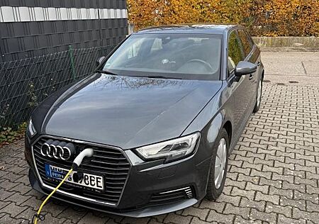 Audi A3 40 e-tron S tronic S line Sportback Navi*Led*