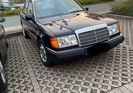 Mercedes-Benz E 260