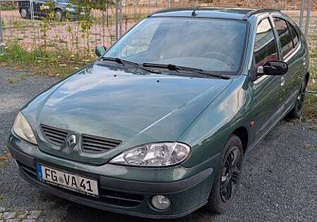 Renault Megane TCe 115 GPF Zen Grandtour Zen