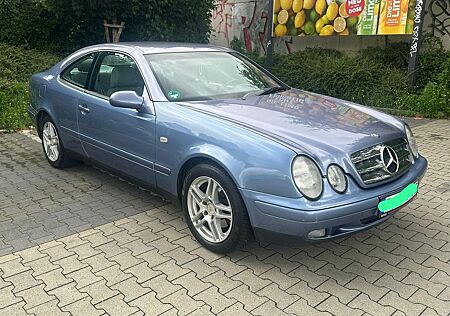 Mercedes-Benz CLK 200 ELEGANCE AUTO LEDER SITZ HEIZ