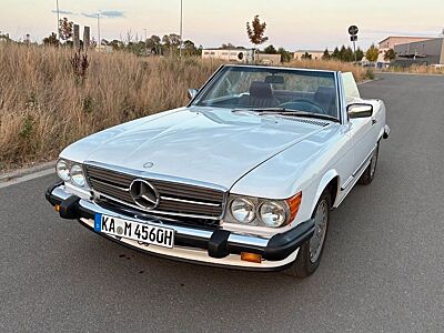 Mercedes-Benz SL 560 R107