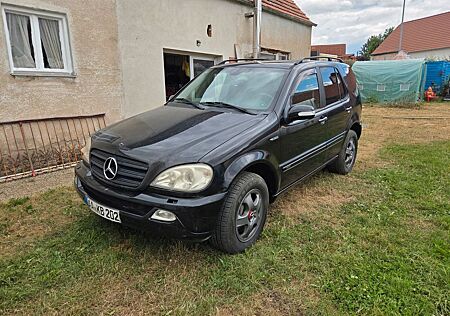 Mercedes-Benz ML 500 -